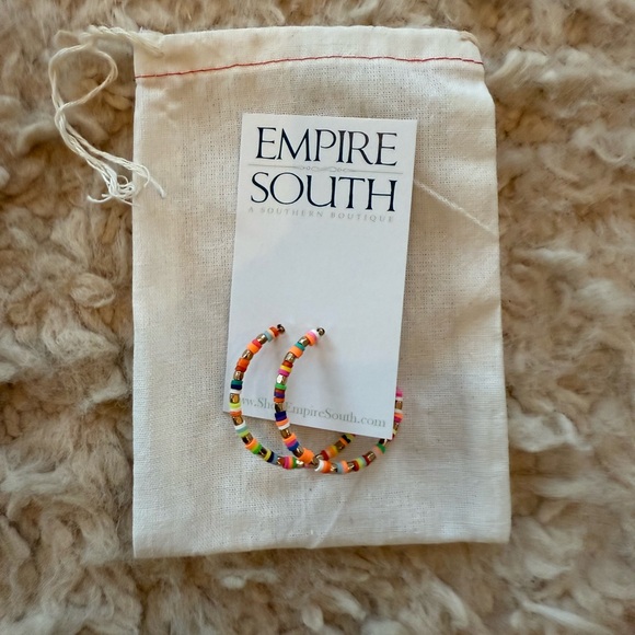 NWT colorful hoop earrings - Picture 2 of 4